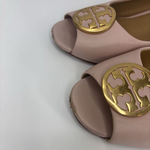 Tory Burch Wedge Heel Shoes 8.5 Benton Pink Leather Gold Medal Logo Peep Toe - Picture 11 of 16